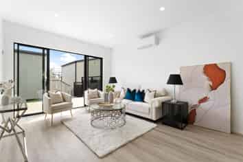 18 Toetoe Street, Westgate