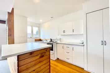 22A Otumoetai Road, Judea