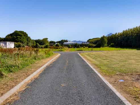 9 Gillies Lane, Opunake