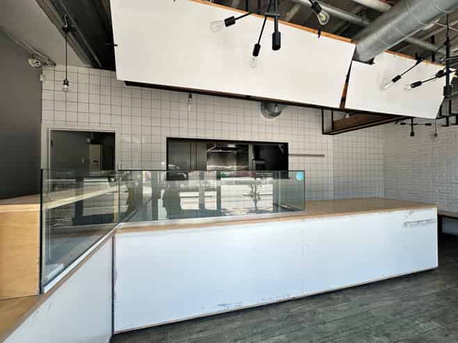 CBD FRINGE TURNKEY HOSPO - NO KEY MONEY NEEDED!
