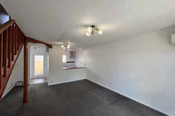 6/15 Buffon Street, Waltham