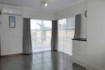 1 Hadfield St, Levin