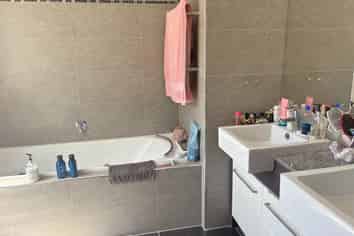 12 Morrow Avenue, Bucklands Beach