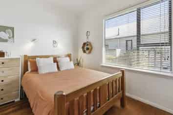 406 Broadway, Miramar