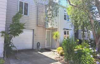 61 Albionvale Road, Glen Eden