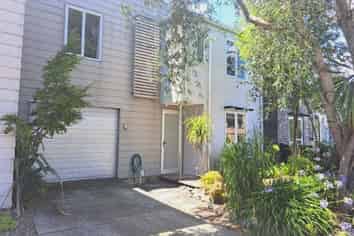 61 Albionvale Road, Glen Eden