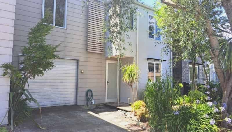 61 Albionvale Road, Glen Eden