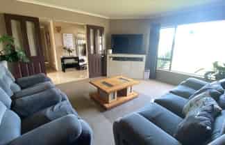 28 Gibbston Close, Huntington