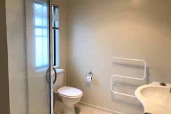 3/5A Opoia Road, Hamilton East