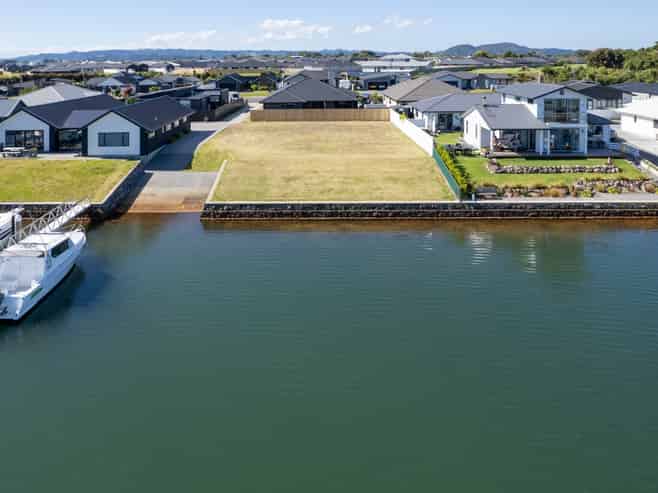 63 Stace Hopper Drive, One Tree Point