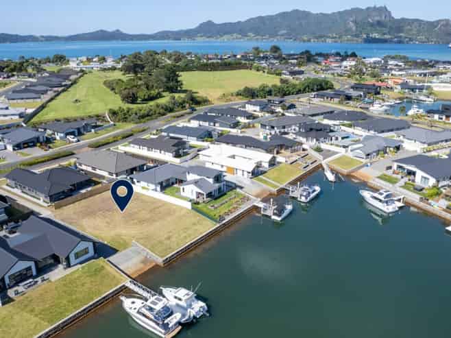 63 Stace Hopper Drive, One Tree Point