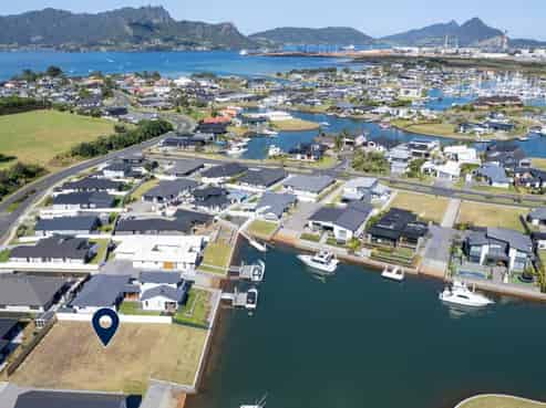 63 Stace Hopper Drive, One Tree Point