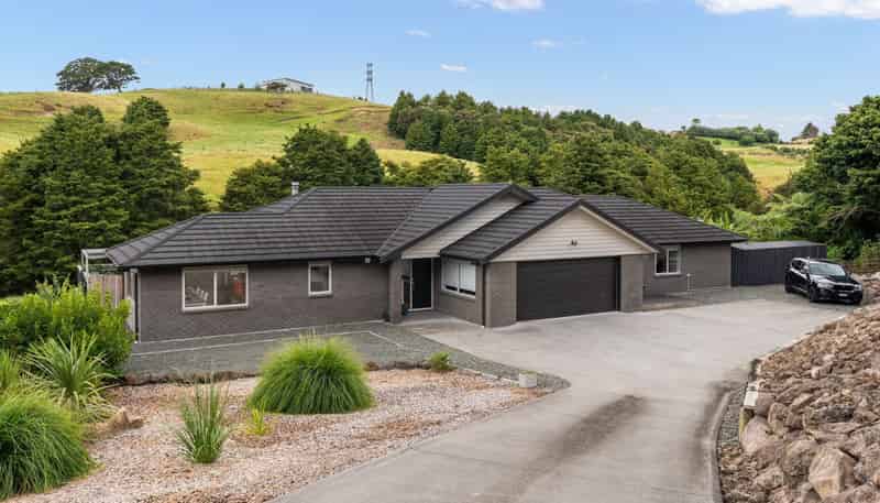 12 Catherin Servant Close, Maunu