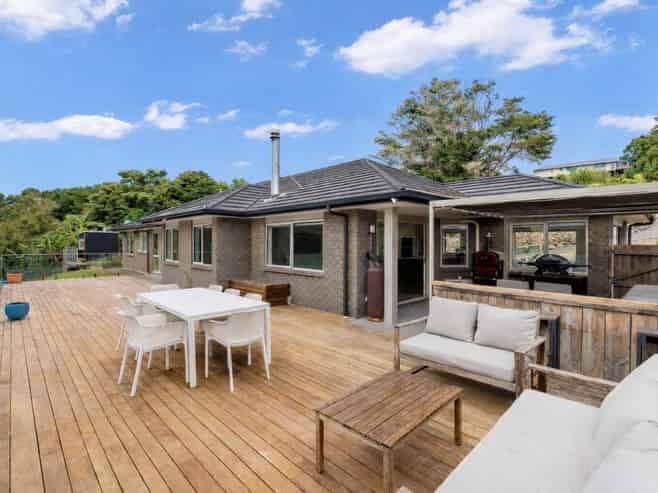 12 Catherin Servant Close, Maunu