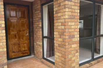 8 Eastland Road, Flat Bush