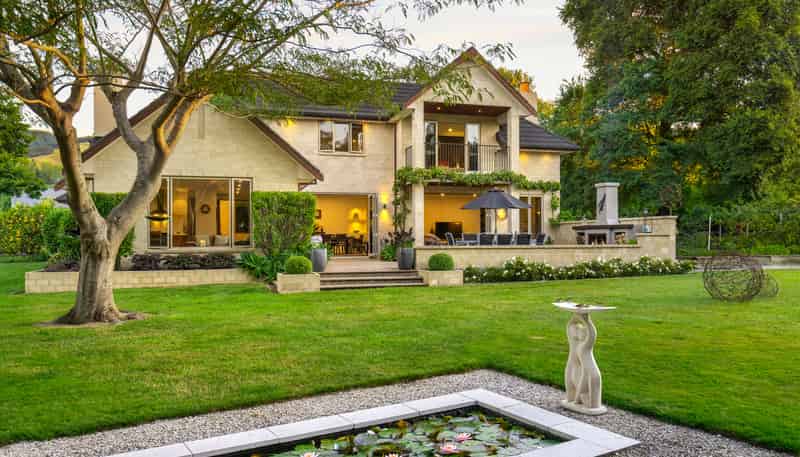 25 Hill Street North, Richmond