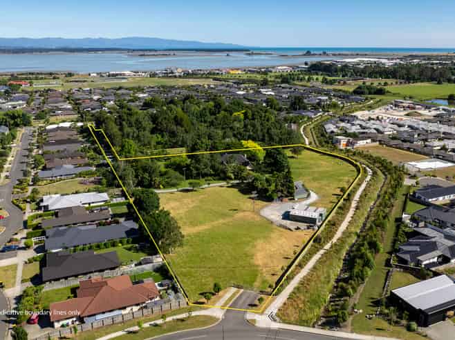 25 Hill Street North, Richmond