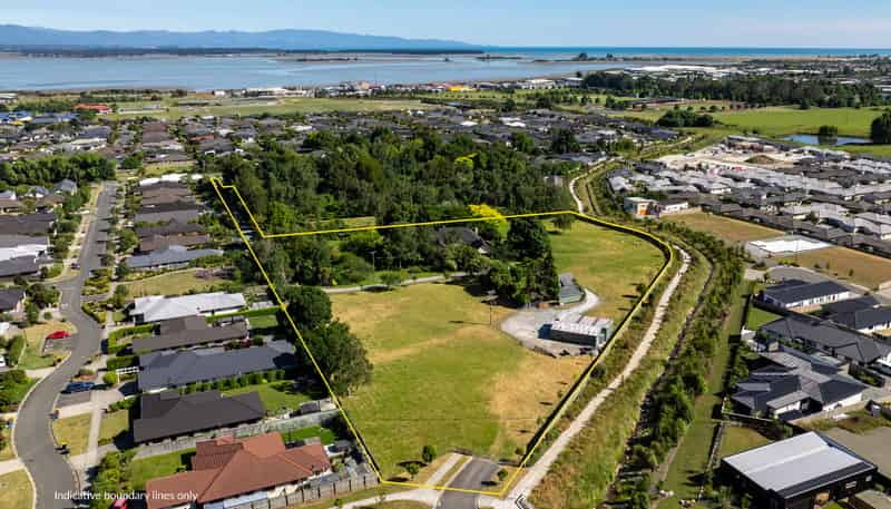 25 Hill Street North, Richmond