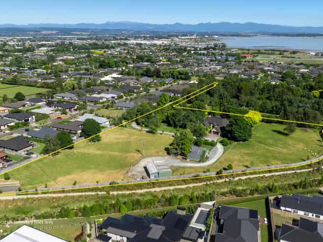 25 Hill Street North, Richmond