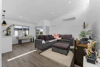 13D Sealord Place, Clendon Park