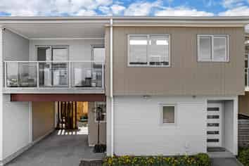 13D Sealord Place, Clendon Park