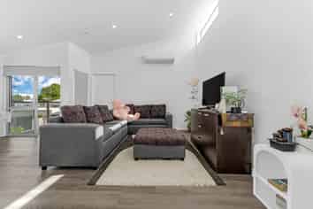 13D Sealord Place, Clendon Park