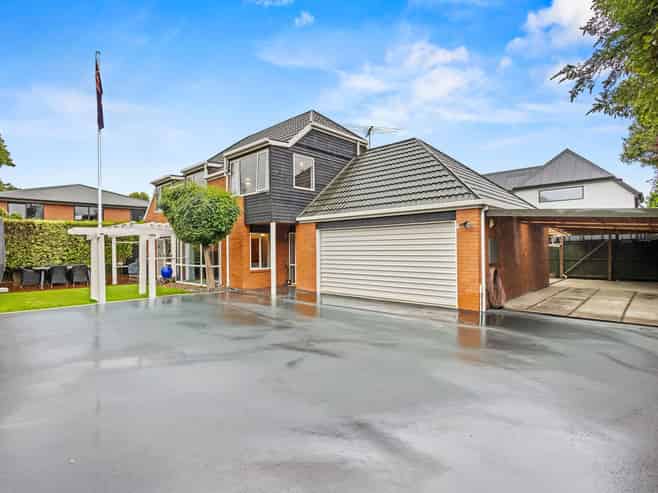 2/3 Creyke Road, Fendalton