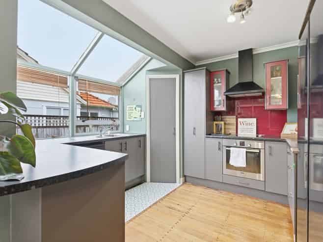 24 Maxwell Avenue, Durie Hill