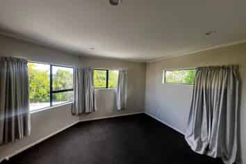 2/10 Sumich Place, West Harbour