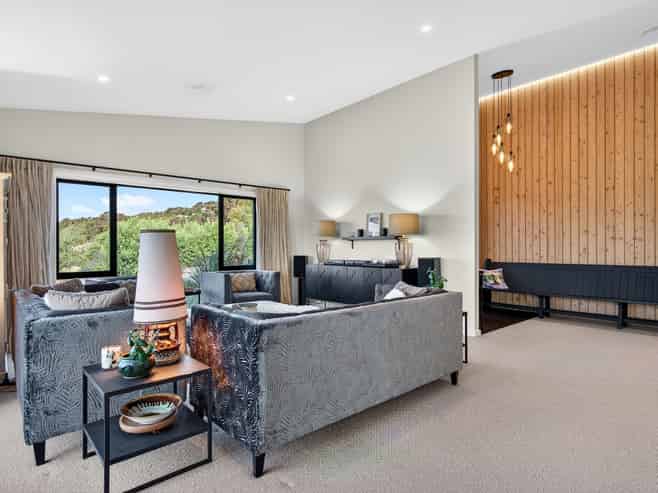 12 Airstrip Ridge, Parkvale