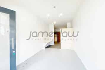 Spacious Retail on Busy Corner