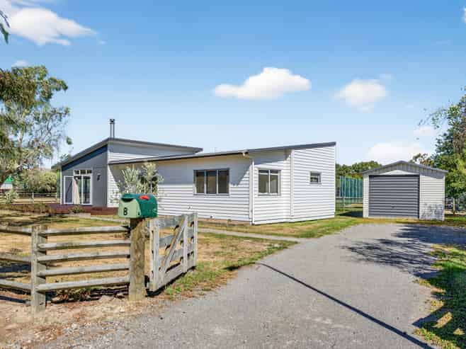 8 Redwood Lane, Martinborough