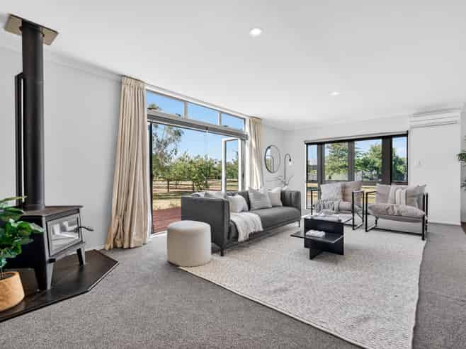 8 Redwood Lane, Martinborough