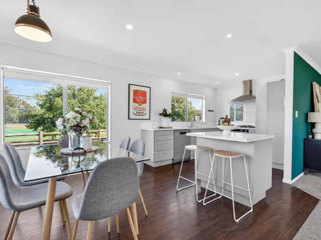 8 Redwood Lane, Martinborough