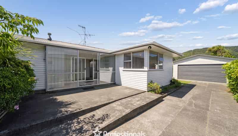 15 Wetherby Grove, Wainuiomata