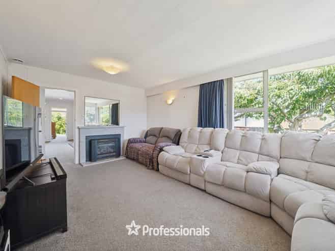 15 Wetherby Grove, Wainuiomata