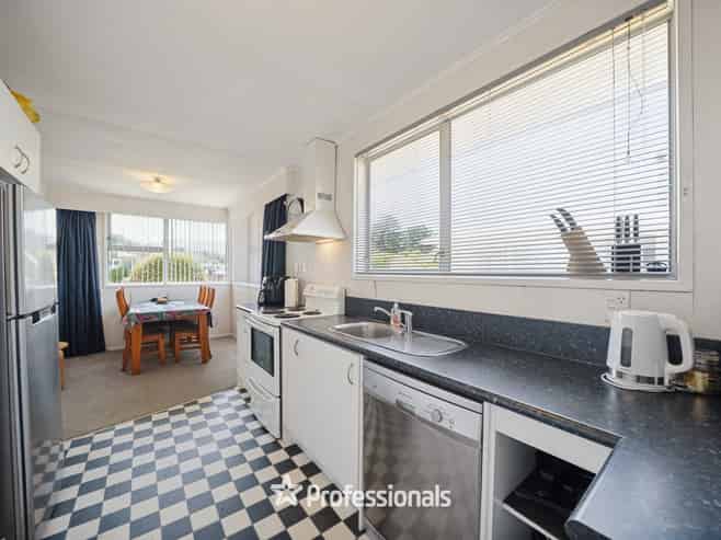 15 Wetherby Grove, Wainuiomata