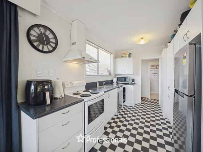 15 Wetherby Grove, Wainuiomata