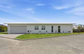 34 Eagles Way, Cable Bay