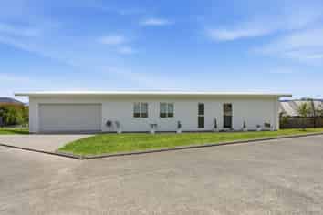 34 Eagles Way, Cable Bay