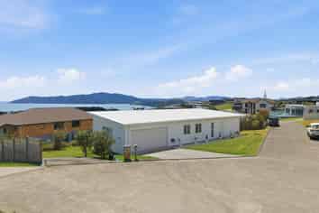 34 Eagles Way, Cable Bay