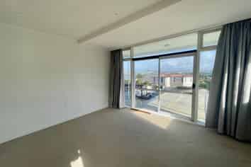 B/146 Paritai Drive, Orakei