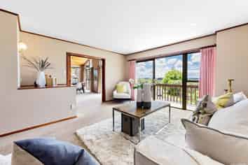 16 Flagstaff Place, Massey