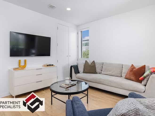 43 Virginia Ave East, Eden Terrace