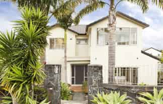 8 Scarboro Terrace, Murrays Bay