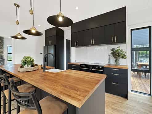 8 Broadleaf Way, Kinloch