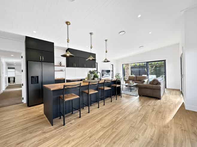 8 Broadleaf Way, Kinloch