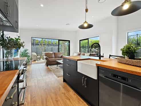 8 Broadleaf Way, Kinloch