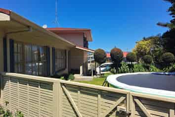 46 Brookfield Terrace, Brookfield