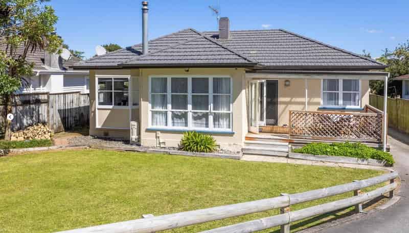 69 Lake Crescent, Hamilton Lake